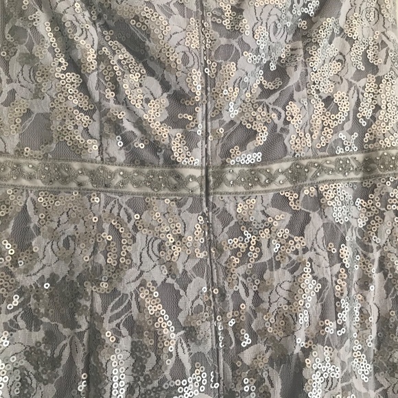Silver Lace and Sequin JAX Cocktail Dress Size 2 - Picture 5 of 11